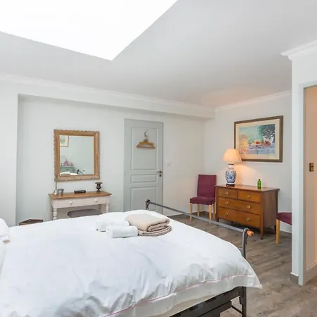 Villa Sleeps 10 Wifi Lanquais