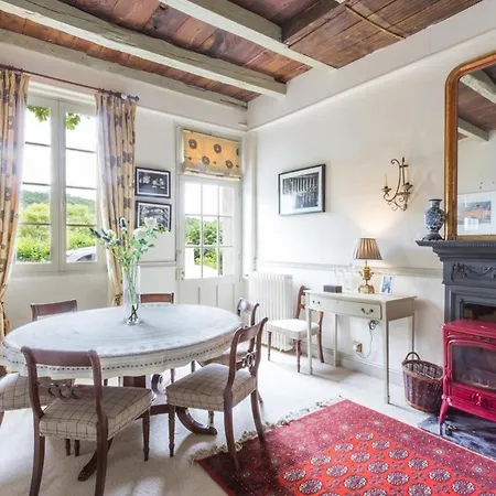 Sleeps 10 Wifi