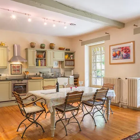 Sleeps 10 Wifi * Lanquais